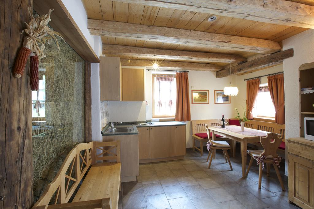 Maso Franceschella Bed & Breakfast Carano  Exterior photo